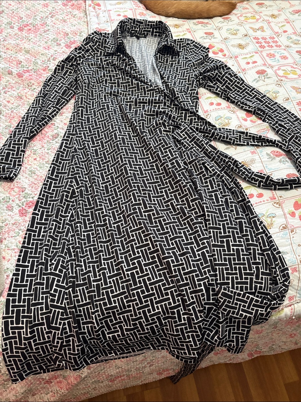 Vintage black & White Wrap Dress - Women